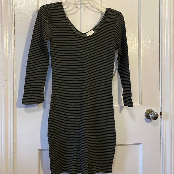 Knit Dress Form Fit S Neck Green Black Stripes Long Sleeve Size Med NWT “decree” - Picture 3 of 10